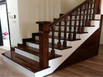 ASM1 Ahşap Merdiven