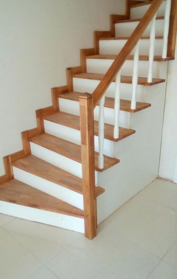 ASM3 Ahşap Merdiven